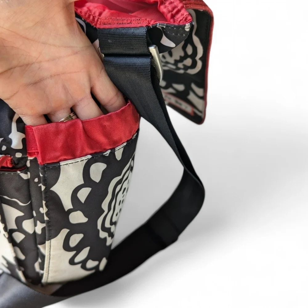 Ju-Ju-Be Onyx Blossoms Be Hip Messenger Diaper Bag‎ Floral Magnetic Snaps